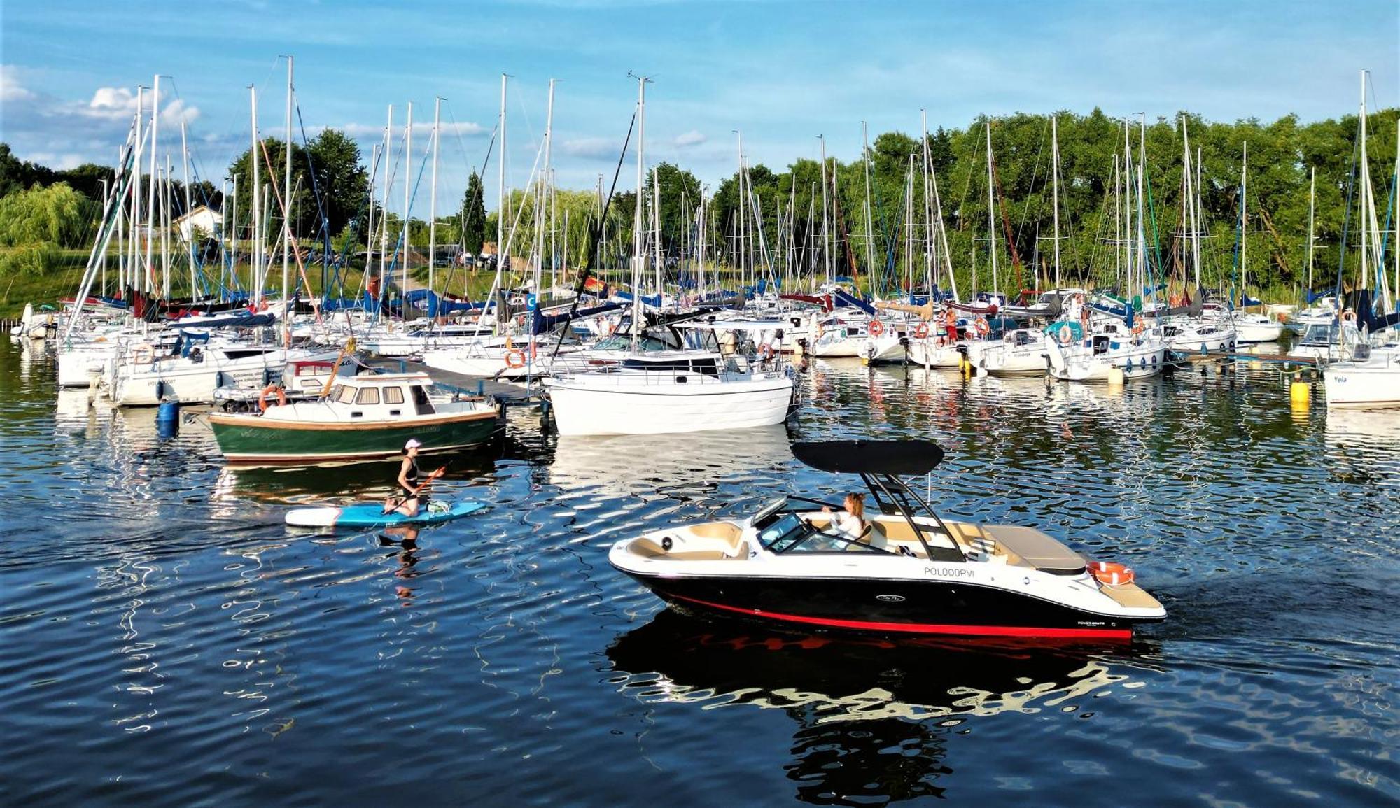 Apartment Marina View - Super Widok Na Jezioro, Klimatyzacja, Parking Podziemny, 2xtv Z Netflix I Max