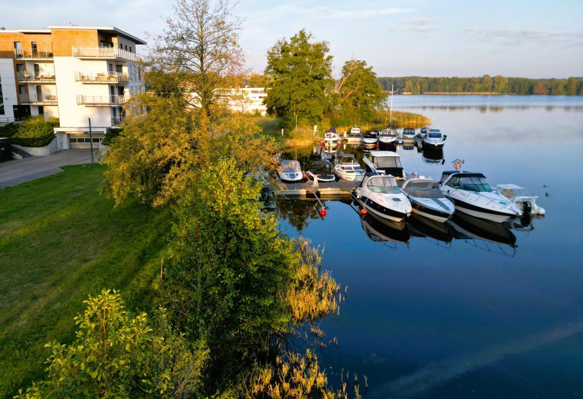 Marina View - Super Widok Na Jezioro, Klimatyzacja, Parking Podziemny, 2xtv Z Netflix I Max Apartment *
