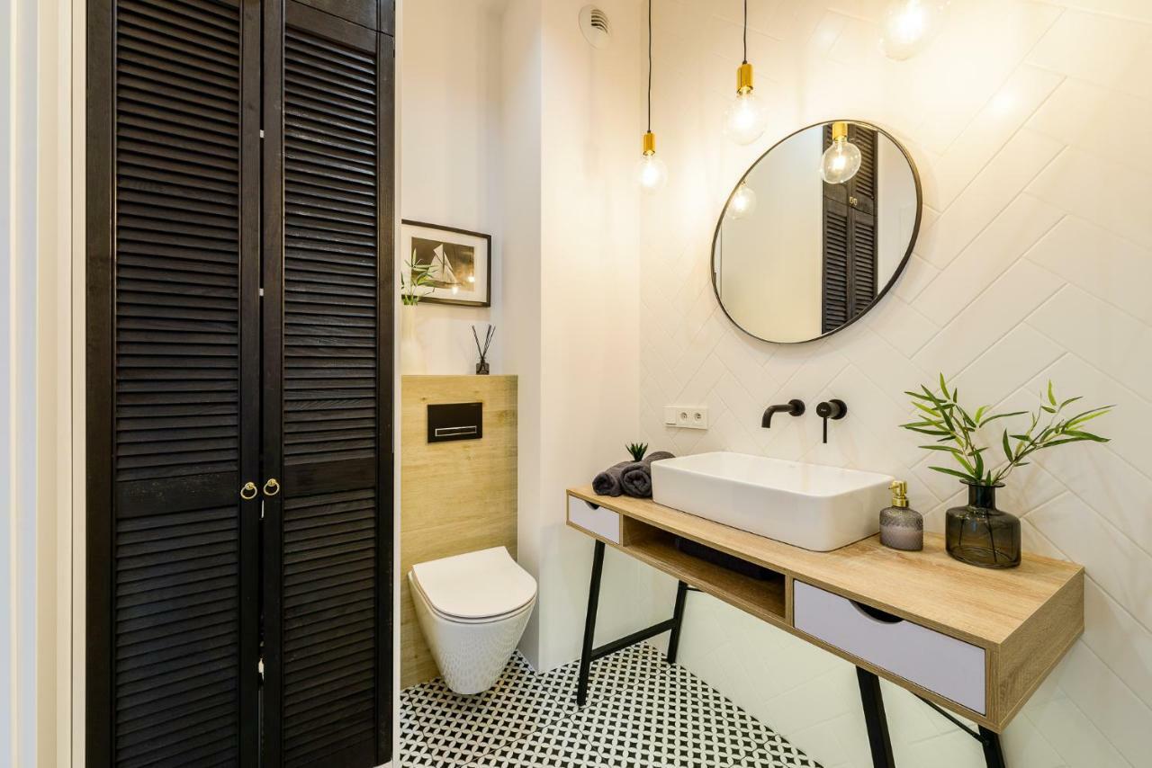 Apartment Marina View - Super Widok Na Jezioro, Klimatyzacja, Parking Podziemny, 2xtv Z Netflix I Max *